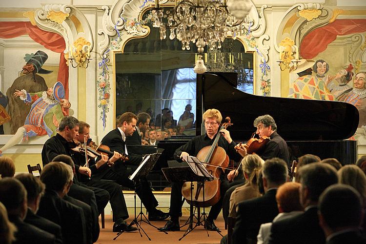 Hommage a Chopin: Jan Simon - piano, Pražík's quartette, 20.8.2010