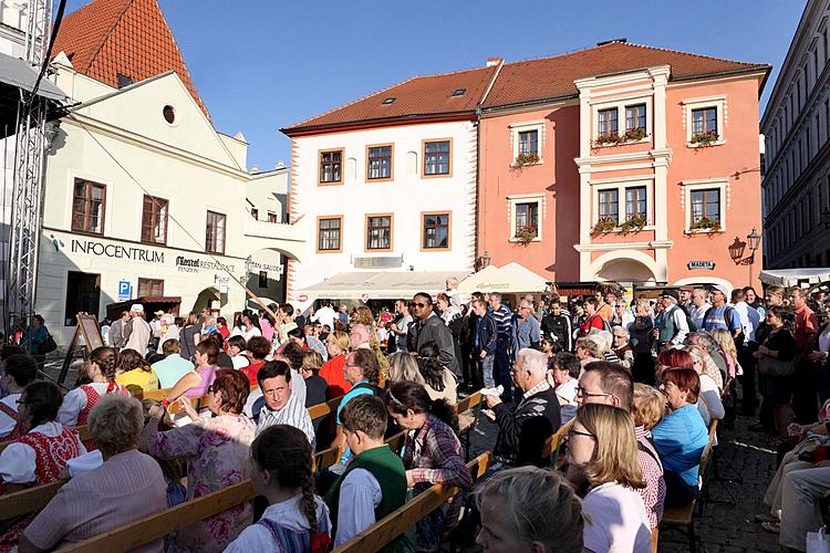 Saint Wenceslas Celebrations and International Folk Music Festival 2011 in Český Krumlov, Saturday 24th September 2011