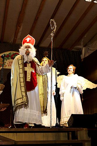 2nd Advent Sunday - St. Nicholas Present Distribution, Square Náměstí Svornosti, Český Krumlov, 4.12.2011