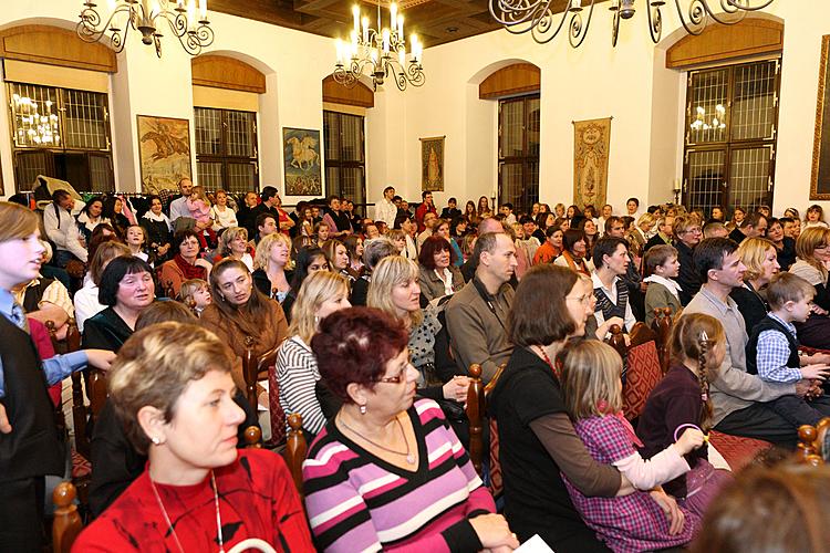 Vorweihnachtsauftritt der Gruppe Brumlíci und deren Gäste, Chorleiter Mag. Lukáš Holec, Český Krumlov 15.12.2011