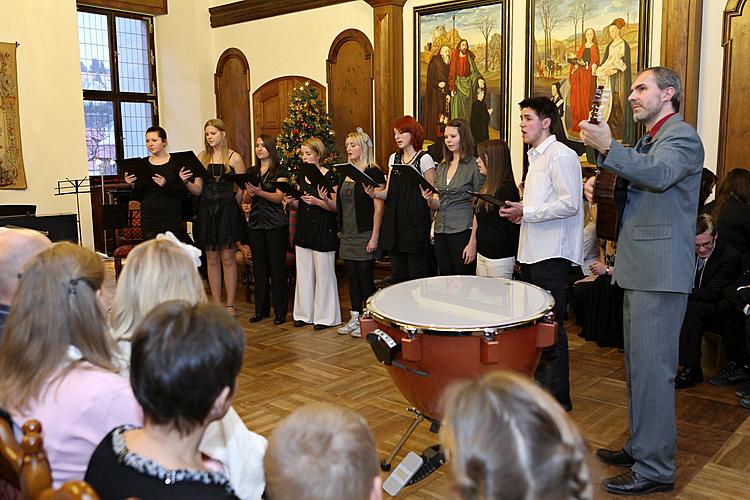 Pre-Christmas performance of the Group Medvíďata and their guests, choirmaster Mr. Lukáš Holec, Český Krumlov 15.12.2011