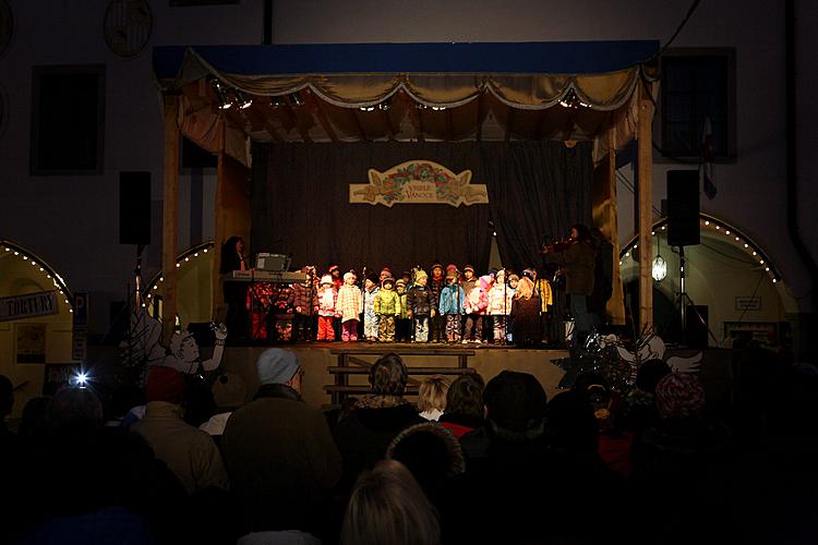 4th Advent Sunday - Joint Singing at the Christmas Tree, Český Krumlov 18.12.2011