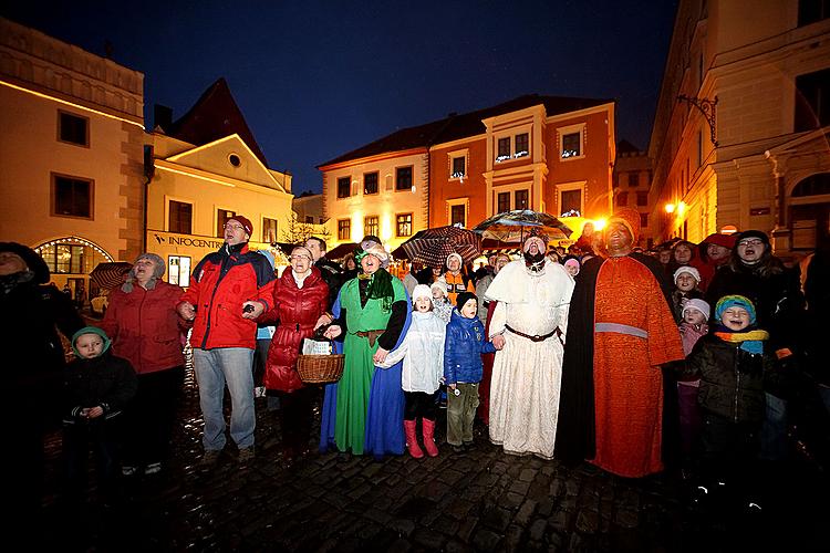 Epiphany in Český Krumlov and Putting the Lights off Christmas Tree, 6.1.2013