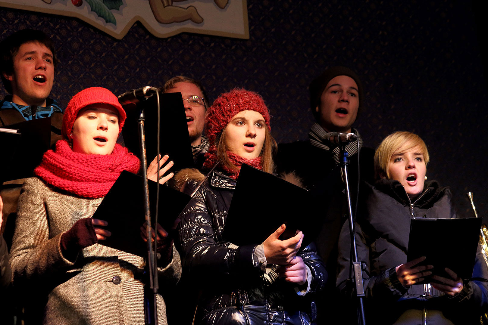 1. Adventsonntag - musikalisch- poetische Eröffnung des 1. Advents und Erleuchtung der Kerzen am Weihnachtsbaum, 1.12.2013