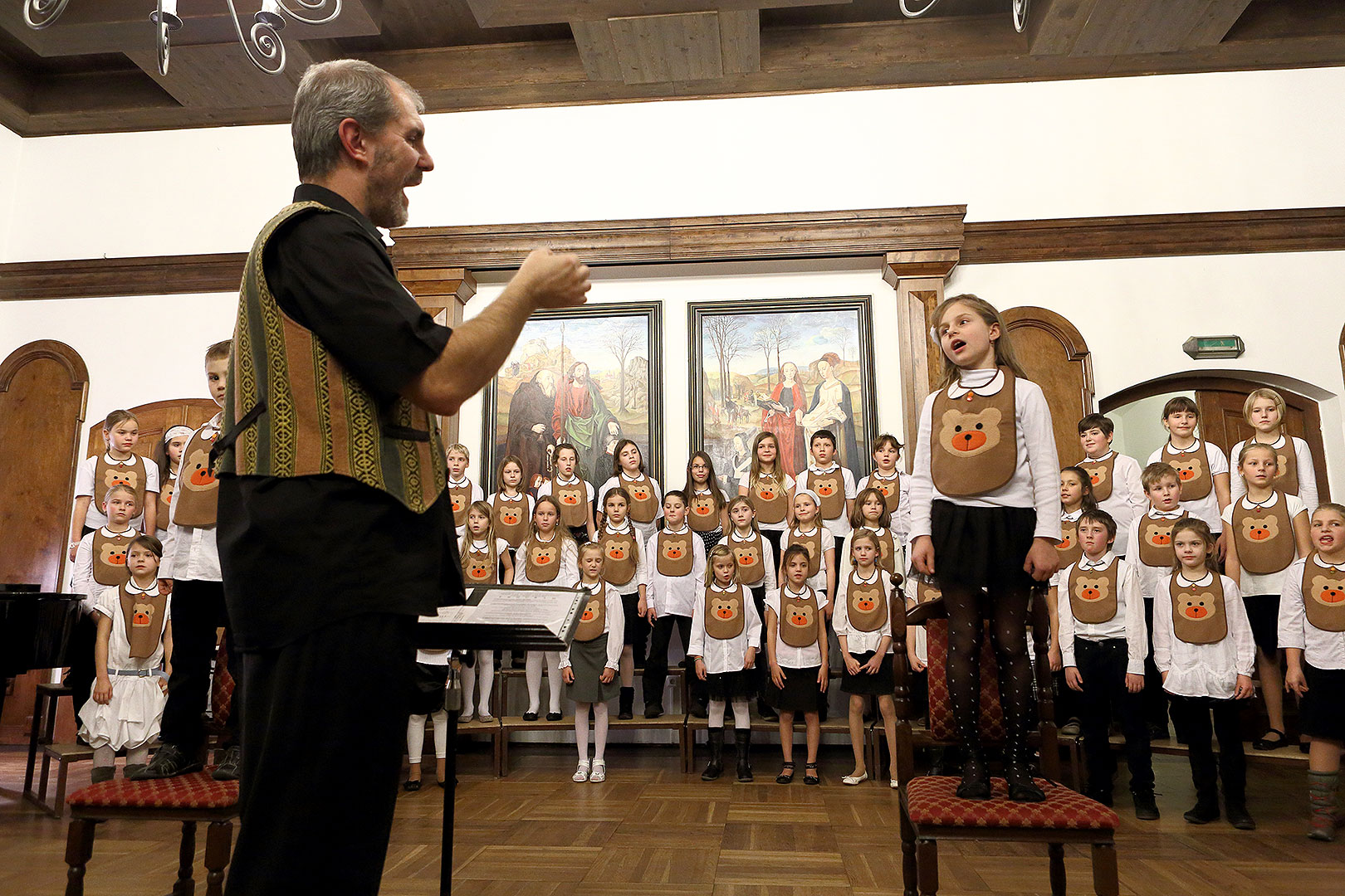 Bringing You the News - Concert by Brumlíci and their guests, Artistic Elementary School Český Krumlov, 19.12.2013
