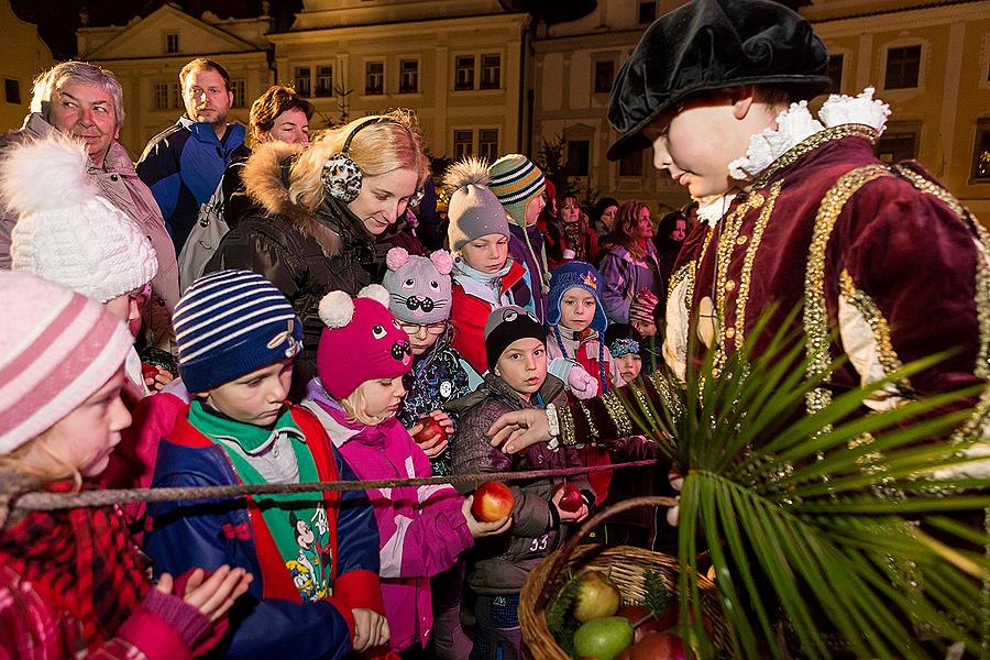 Jesuleins Postamt Zum Goldenen Engel und Ankunft der Weißen Frau 7.12.2014, Advent und Weihnachten in Český Krumlov