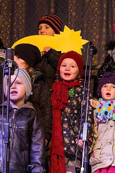 Singing Together at the Christmas Tree, 3rd Advent Sunday 13.12.2015