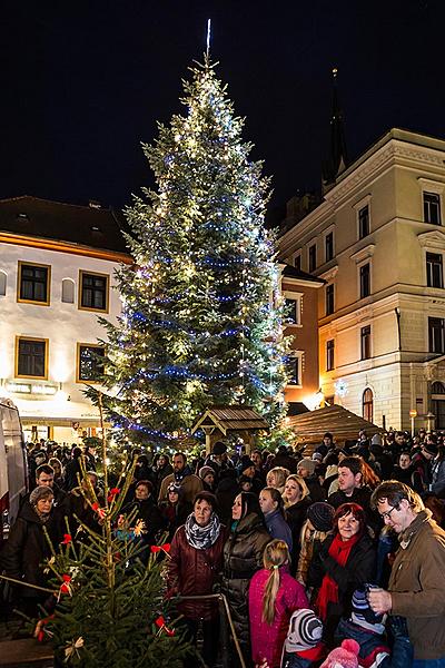 1st Advent Sunday - Music- and Poetry-filled Advent Opening and Lighting of the Christmas Tree, Český Krumlov 27.11.2016