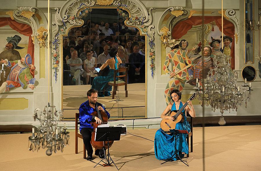 Petr Nouzovský /violoncello/ a Miriam Rodriguez Brüllová /kytara/, 1.8.2017, 26. Mezinárodní hudební festival Český Krumlov 2017