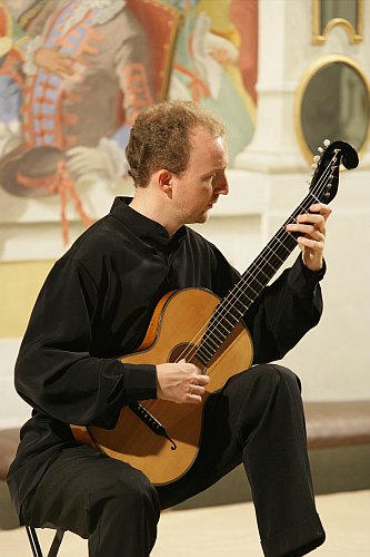 Paolo Pegoraro (Italy), Guitar Recital, 19th August 2005, International Music Festival Český Krumlov, source: © Auviex s.r.o., photo: Libor Sváček