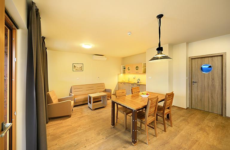 Jednoložnicový apartmán s obývacím pokojem a kuchyňským koutem, 2 + 1, Hotel Resort Relax
